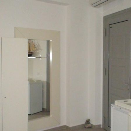 Center House Apartment Kassandria Bagian luar foto