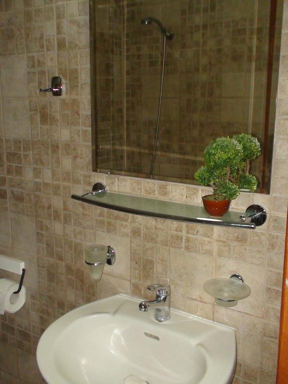 Center House Apartment Kassandria Bagian luar foto